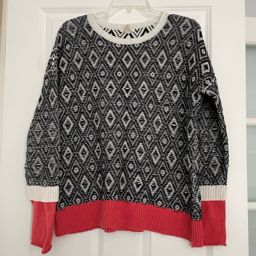 Caslon Geometric Print Black, White, and Red Sweater